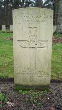 Grave Derek Langham