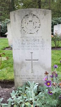 Grave Robert Wright