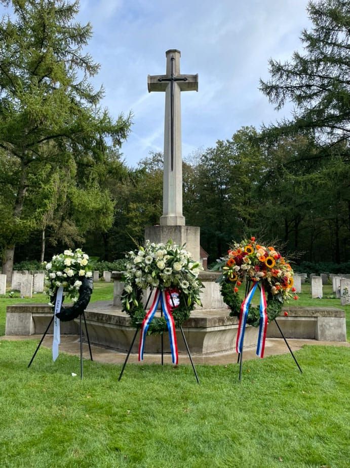 Wreaths in the name of the Municipality of Land van Cuijk, Stichting Herdenking Slag om Overloon and Stichting Overloon War Chronicles and on behalf of the Veterans Land van Cuijk