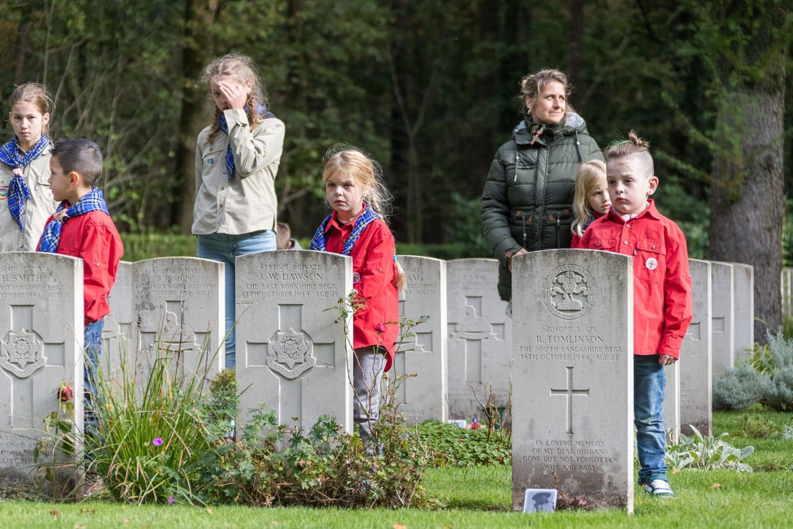 Children of scouting Overloon