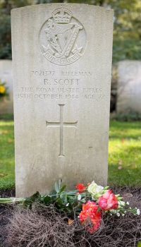 Grave Richard Scott