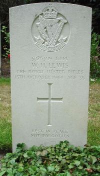 Grave William Henry Lewis