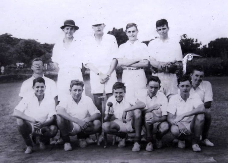 Cricket 1939 Padraig Culligan voorste rij 2e van rechts 