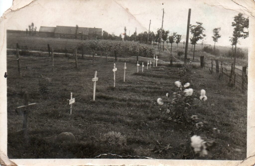 Temporary graves Rieterdreef Overloon