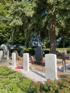 CWGC graves in Grave Land van Cuijk