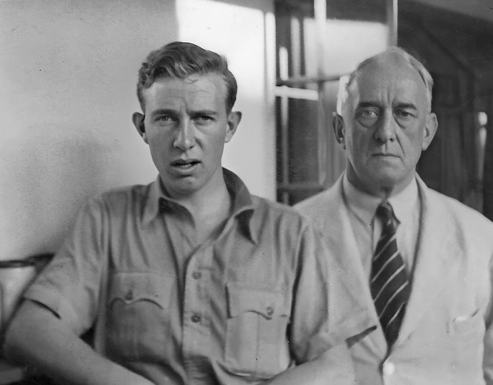 Padraig en zijn vader Frank Culligan thuis in Salisbury circa 1942