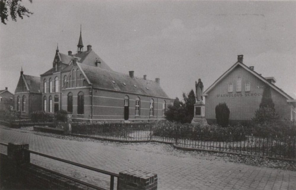 Het klooster waar het regiment in gelegerd lag.