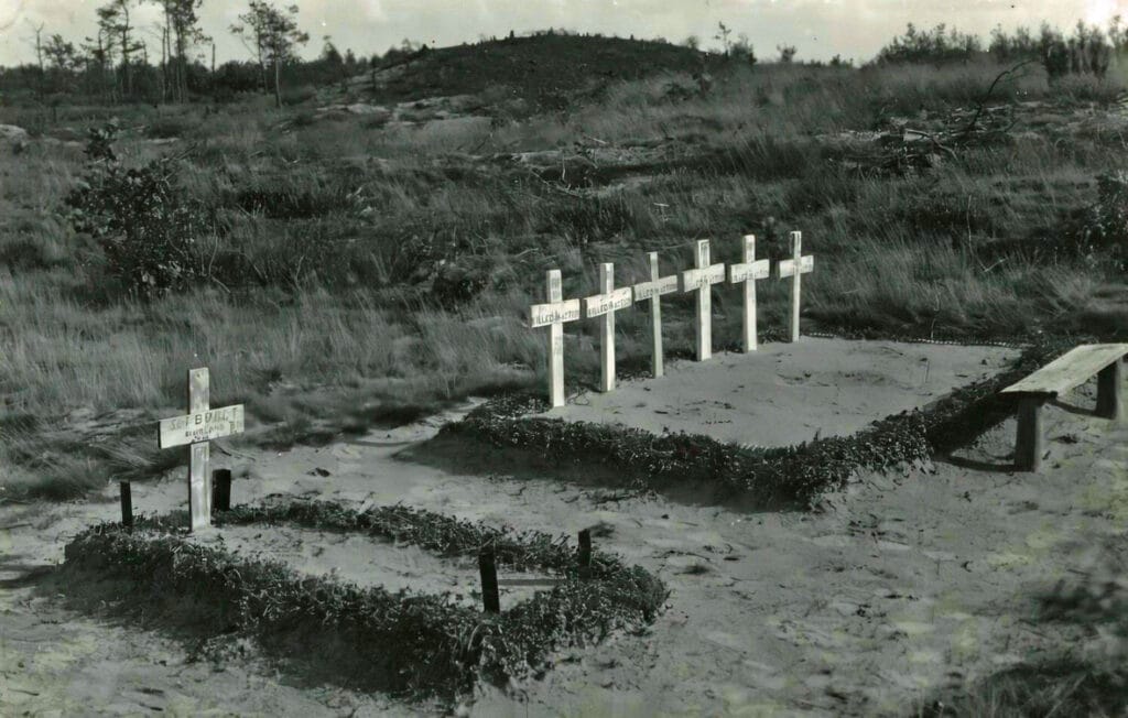 Veldgraven Royal Ulster Rifles Helderse Bossen
herkomst foto onbekend