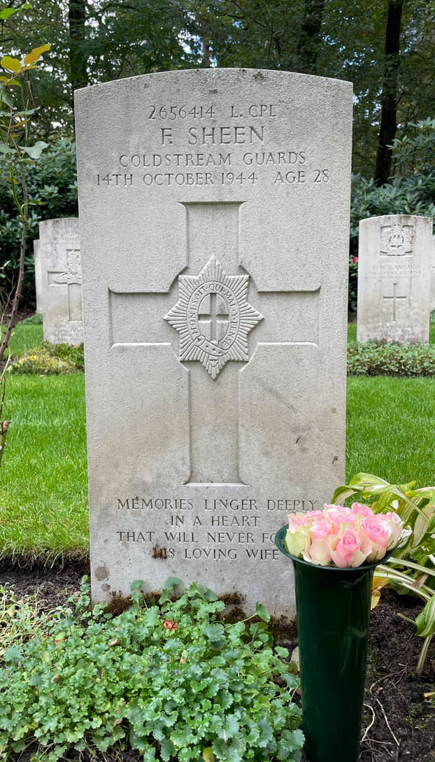 Grave Frank Sheen